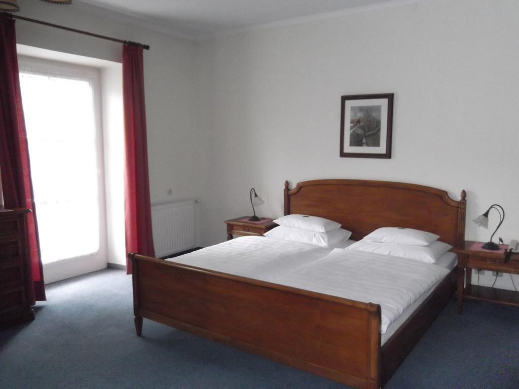 Hotel - Garni Stabauer Mondsee Room photo